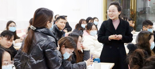 雁塔 专家指导+名师授课+培优补弱+日清月结的教学模式