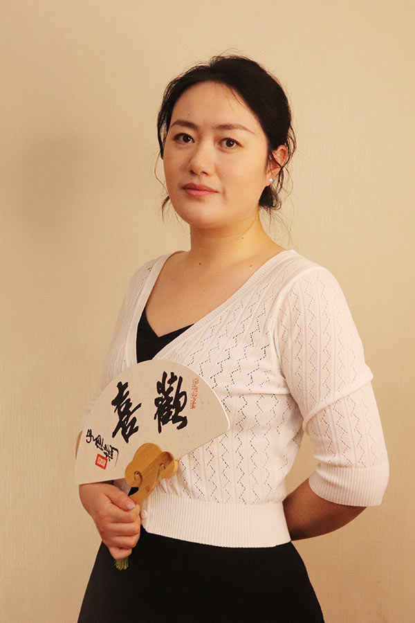 雁塔石亚利 研究生学历,毕业于陕西师范大学